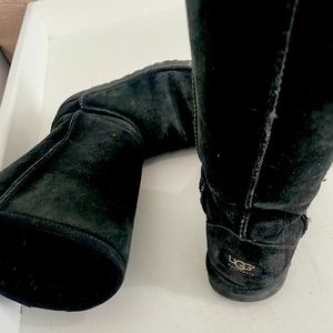 Black Ugg’s